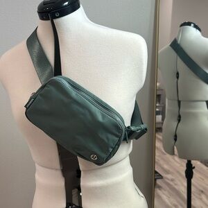 Tidewater Teal Lululemon Belt Bag